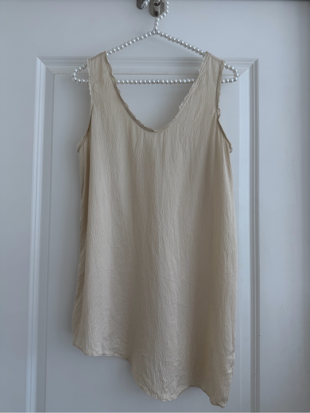 Helmut Lang Champagne Ivory Hammered Silk Sleeveless Blouse Top Size S